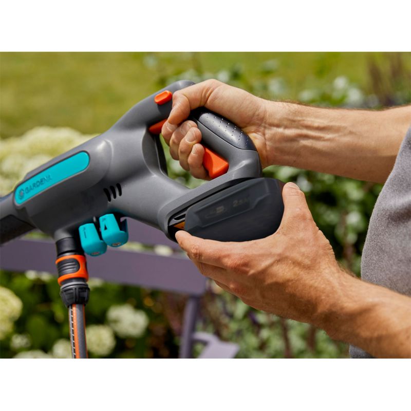 Gardena Akku-Mitteldruckreiniger AquaClean 24/18 V P4A Solo